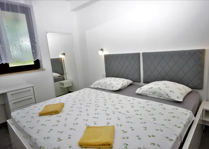 Smitran Apartamento *